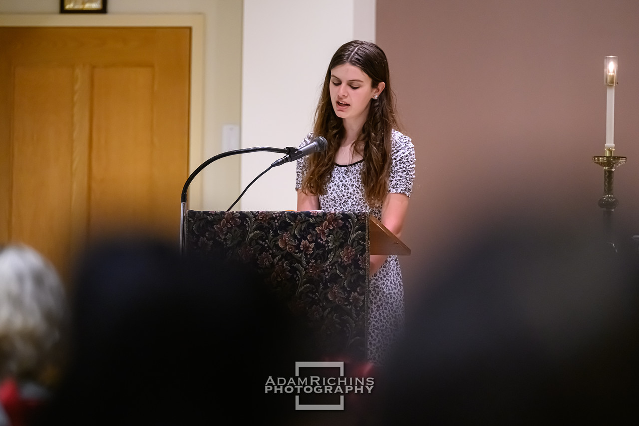 thank-you-seniors-alanna-hyatt-the-looking-glass