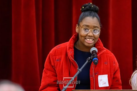 Jenn Uche, the beloved leader of the Walrus Creative Writing Club and an editor of the newspaper, presents at a life compass talk. 