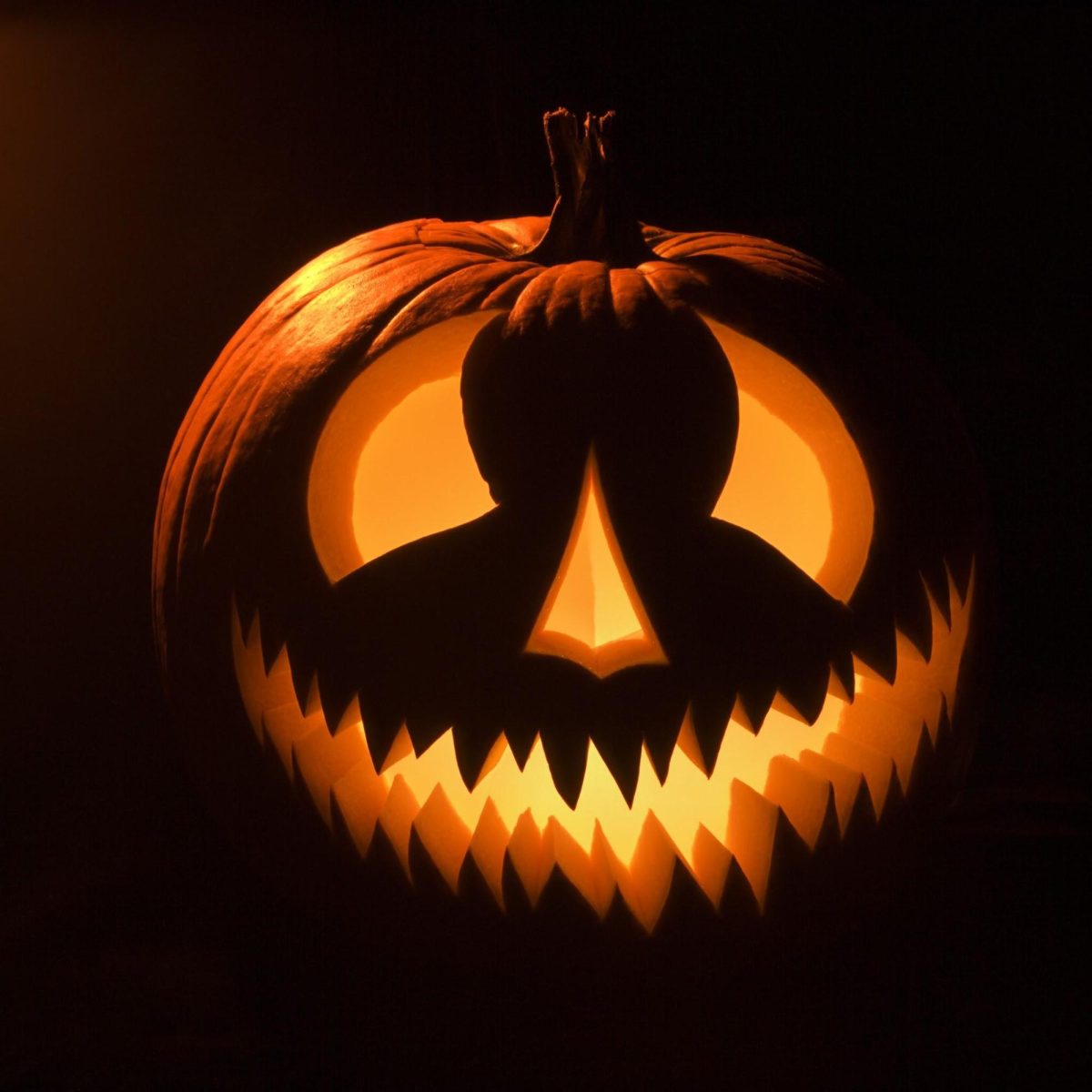 The perfect spooky pumpkin to display on your front porch for Halloween. 