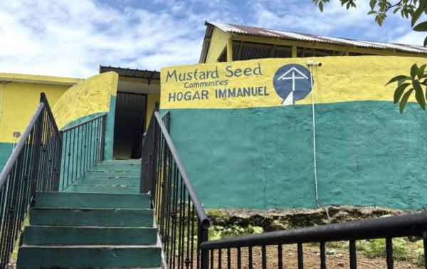 Outside of Hogar Immanuel