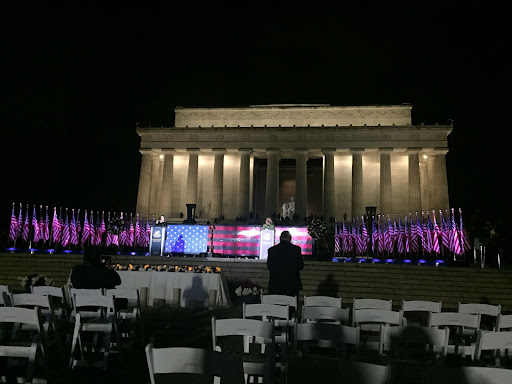 The Lincoln Memorial on Veterans Day 2021.